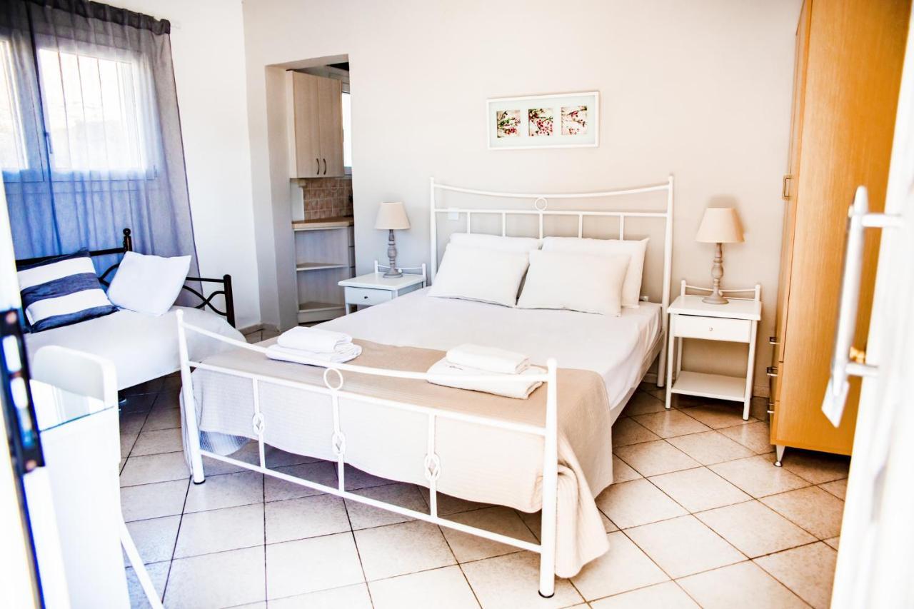 Filia Rooms & Apartments Agioi Apostoloi  Buitenkant foto